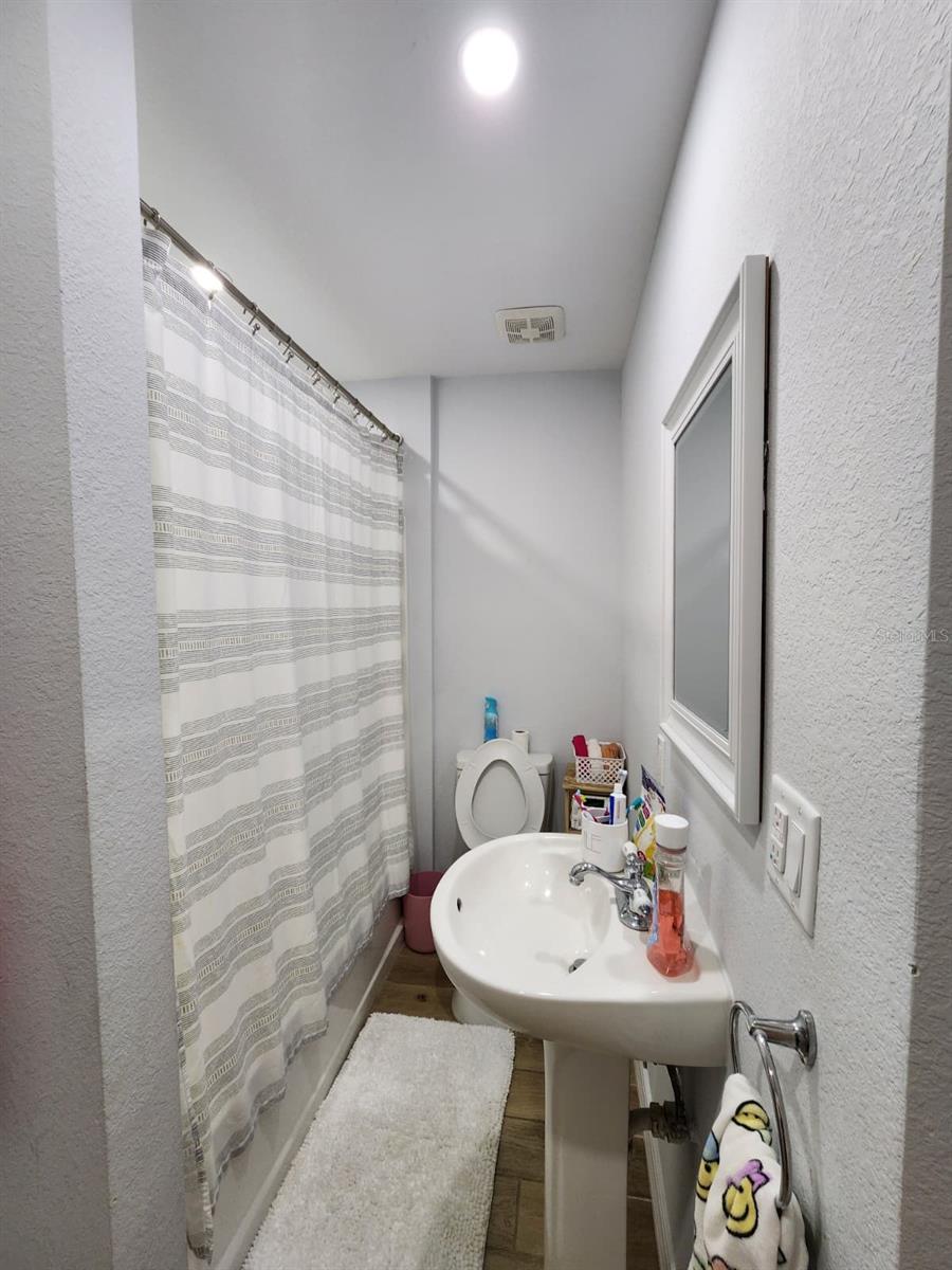 Image 15 of 22 For 5409 18th Street Boulevard E