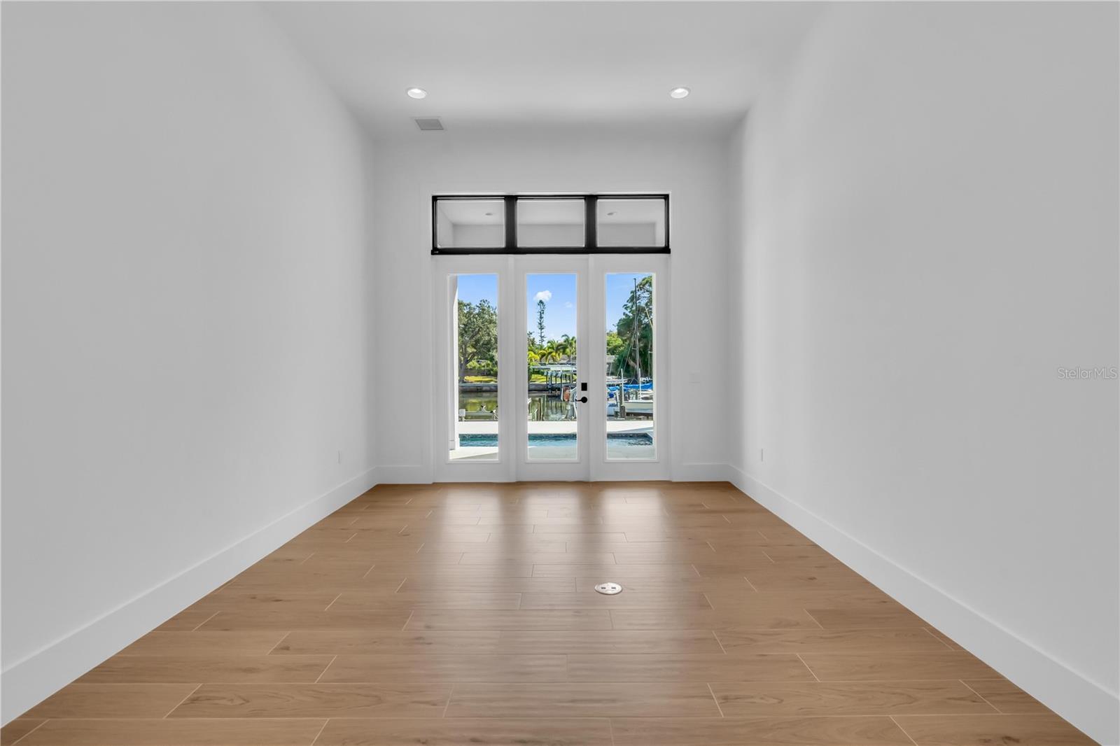 Image 24 of 55 For 7125 Westmoreland Drive