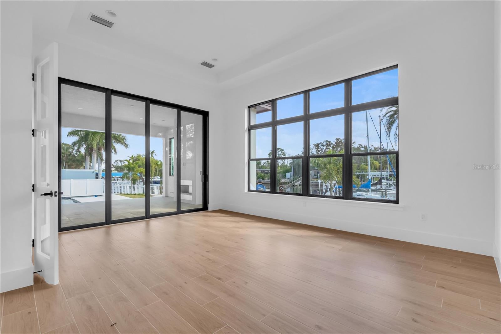 Image 25 of 55 For 7125 Westmoreland Drive