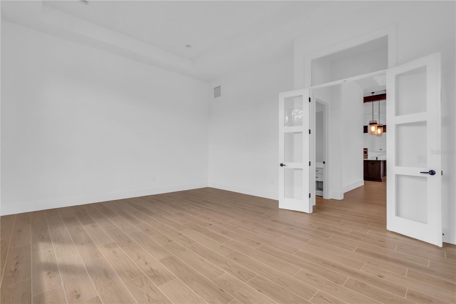 Image 27 of 55 For 7125 Westmoreland Drive