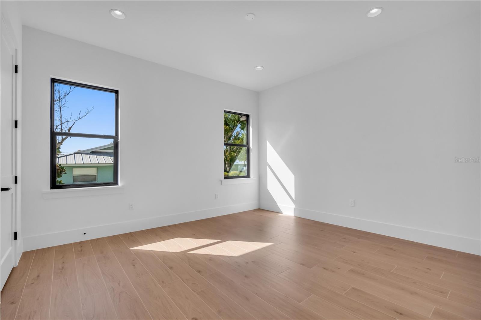 Image 31 of 55 For 7125 Westmoreland Drive