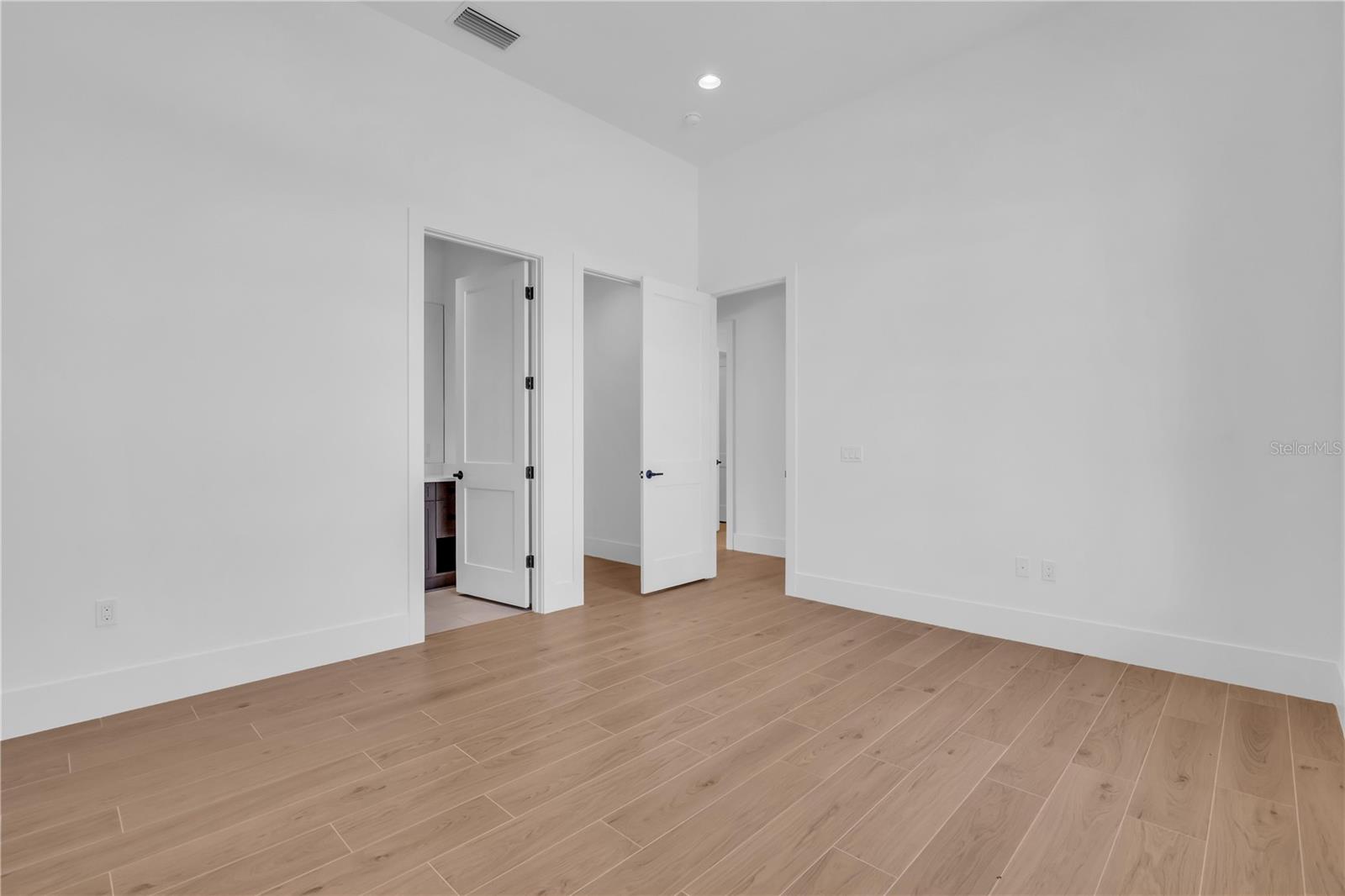 Image 32 of 55 For 7125 Westmoreland Drive