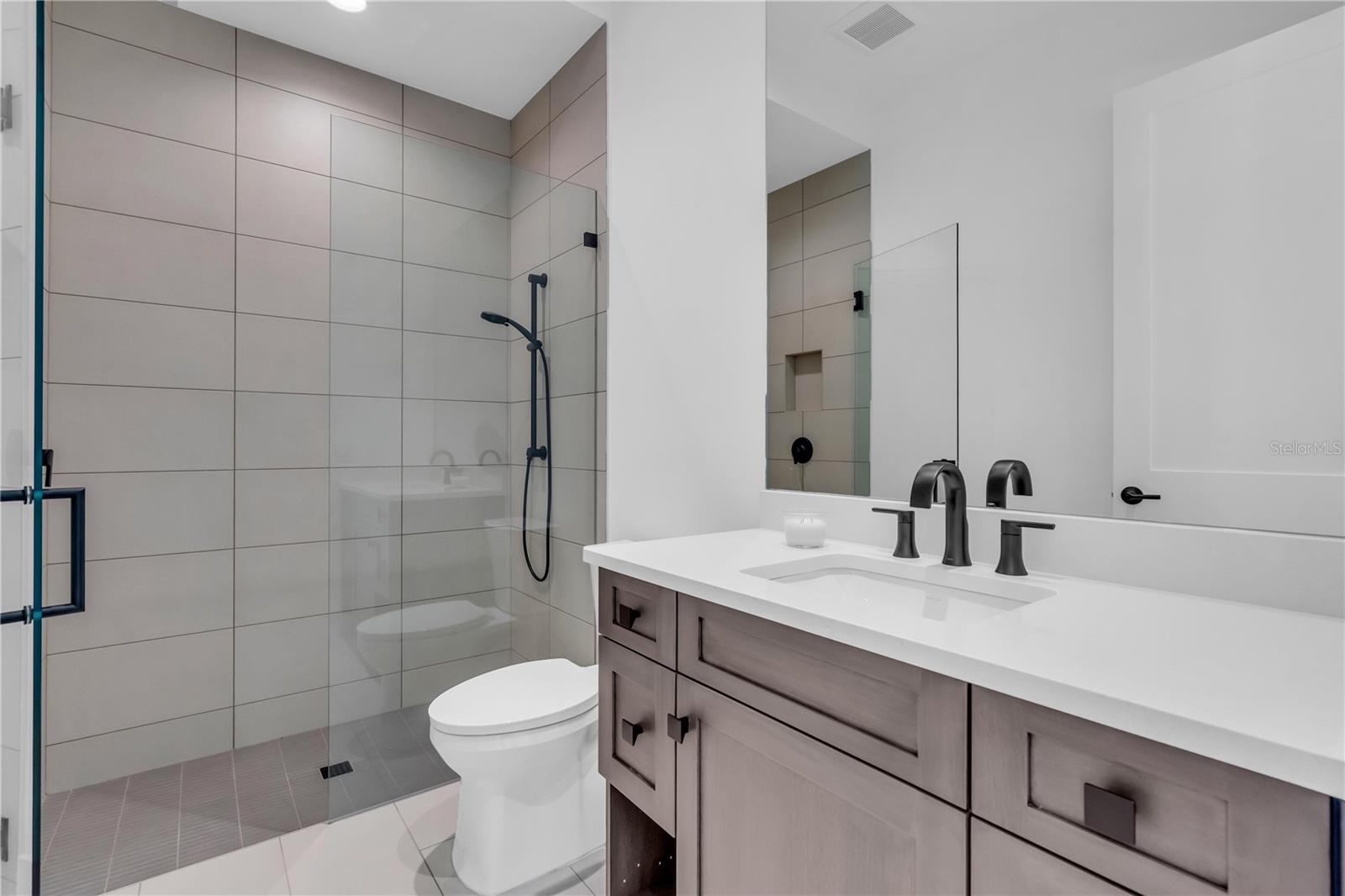 Image 33 of 55 For 7125 Westmoreland Drive