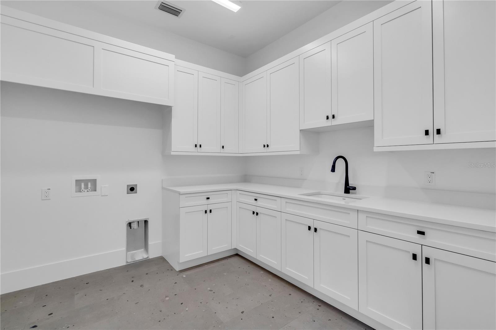 Image 35 of 55 For 7125 Westmoreland Drive