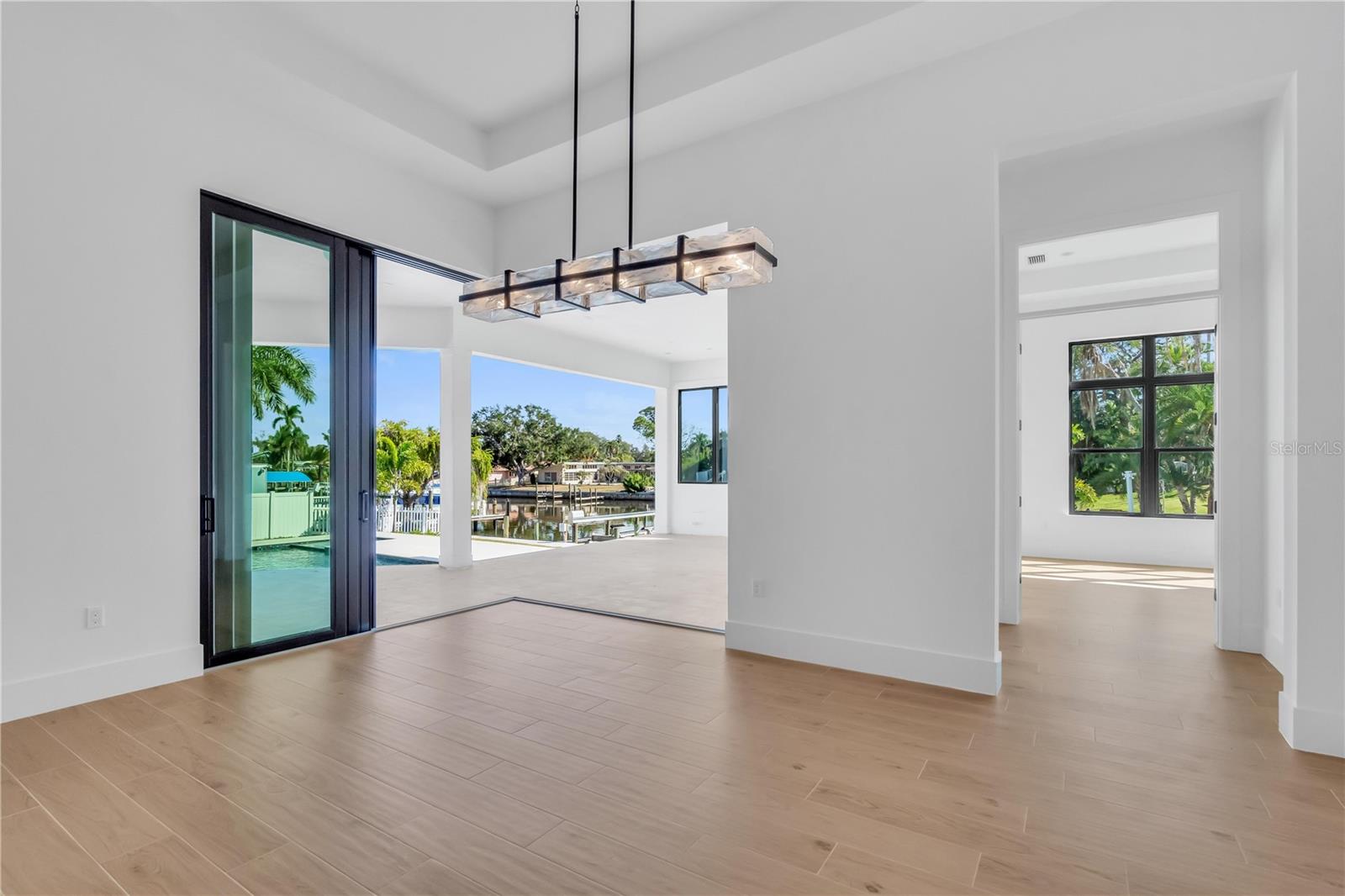 Image 7 of 55 For 7125 Westmoreland Drive