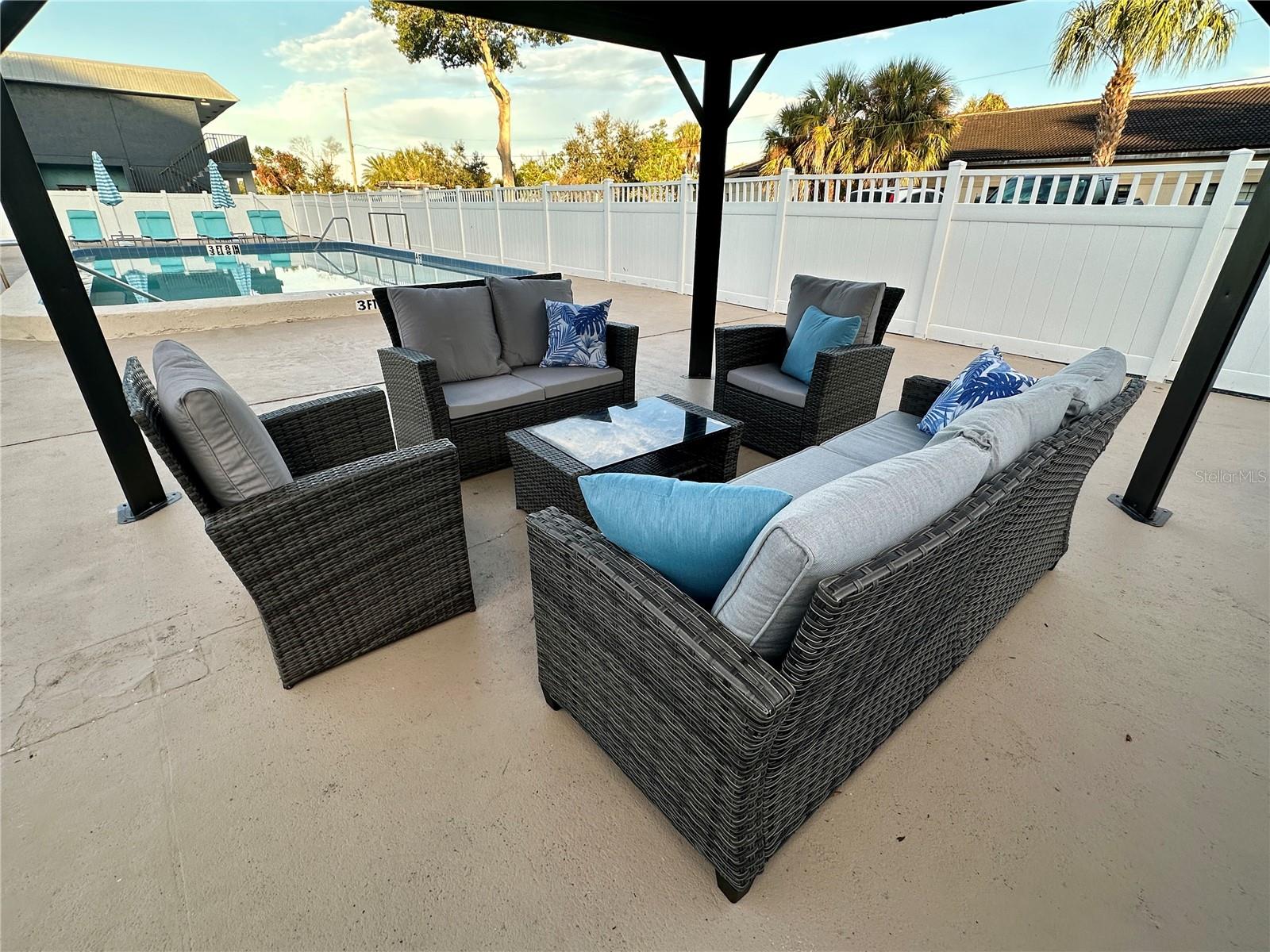 Image 12 of 21 For 1860 Phillippi Shores Drive 2b