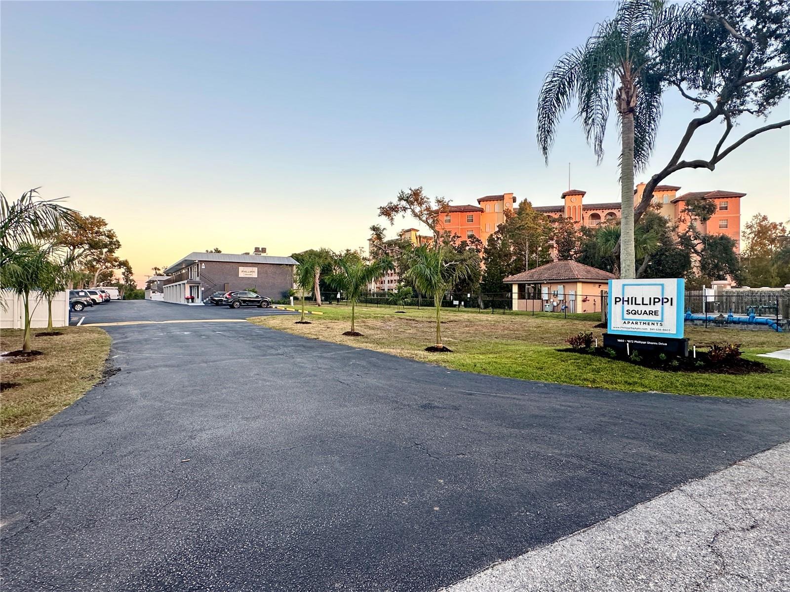 Image 15 of 21 For 1860 Phillippi Shores Drive 2b