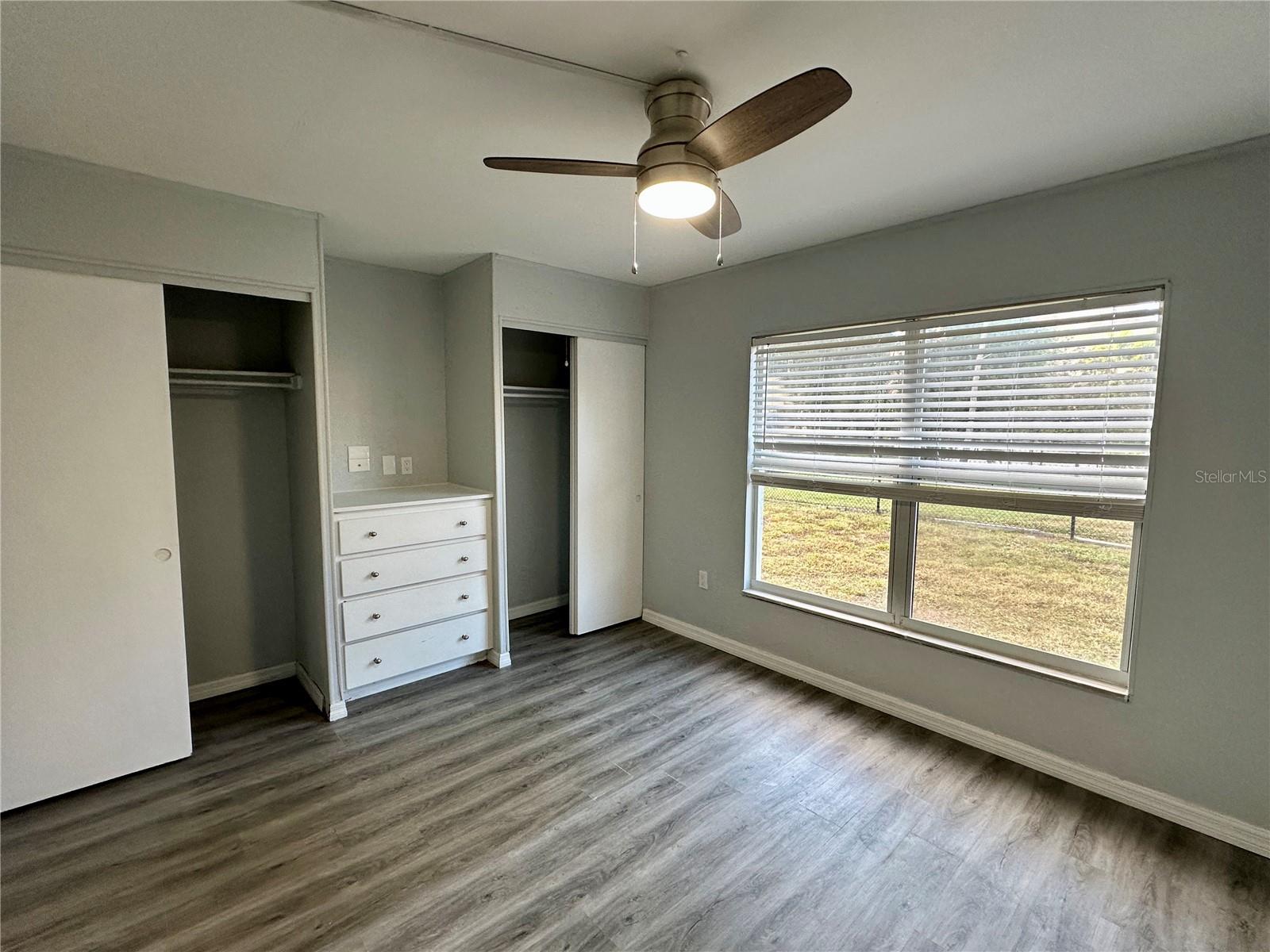 Image 5 of 21 For 1860 Phillippi Shores Drive 2b