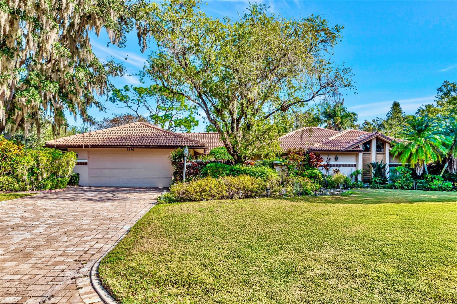 Details for 6976 Country Lakes Circle, SARASOTA, FL 34243