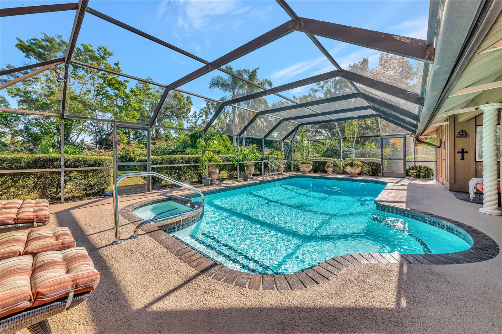 Image 38 of 55 For 6976 Country Lakes Circle