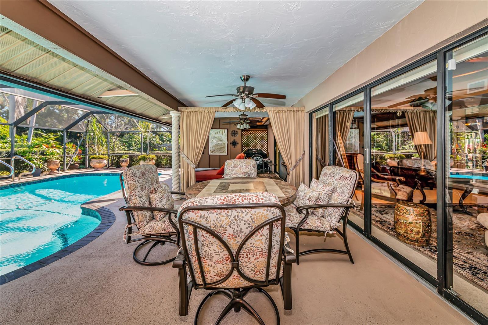 Image 39 of 55 For 6976 Country Lakes Circle