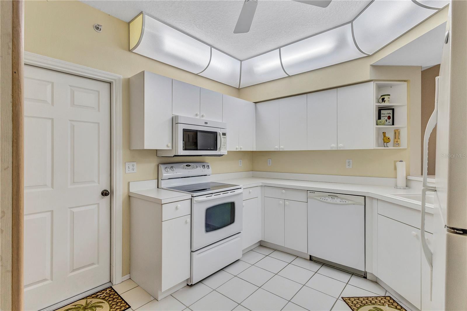 Image 19 of 51 For 5433 Fair Oaks Street 5433