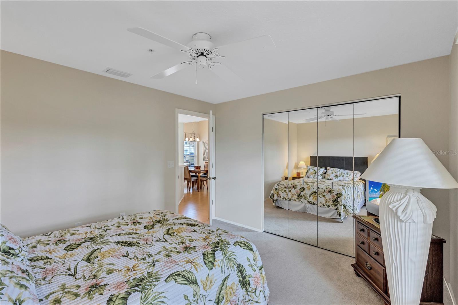 Image 28 of 51 For 5433 Fair Oaks Street 5433