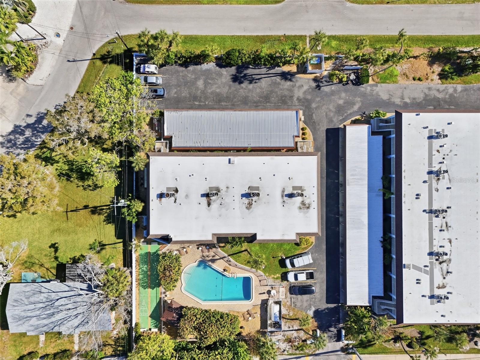 Image 39 of 48 For 4307 Gulf Drive 109