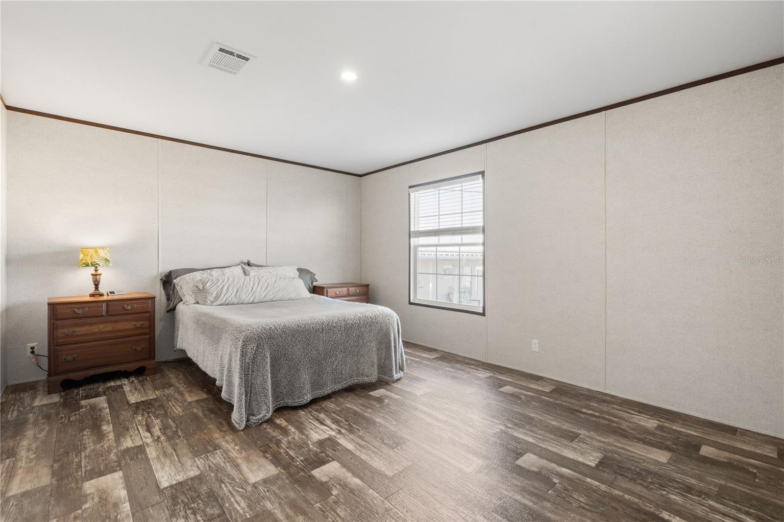 Image 16 of 42 For 224 Wolverine Avenue