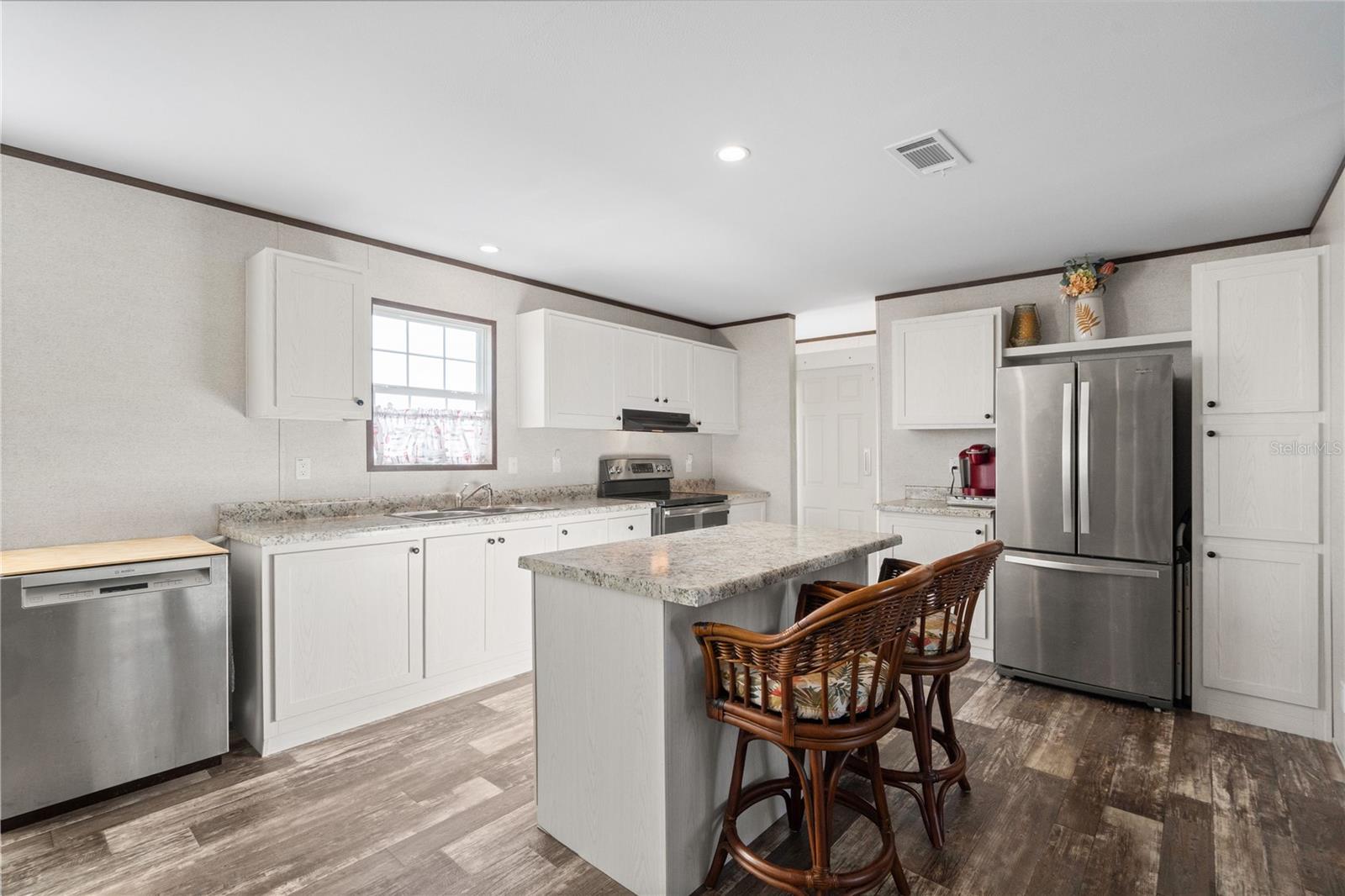 Image 2 of 42 For 224 Wolverine Avenue