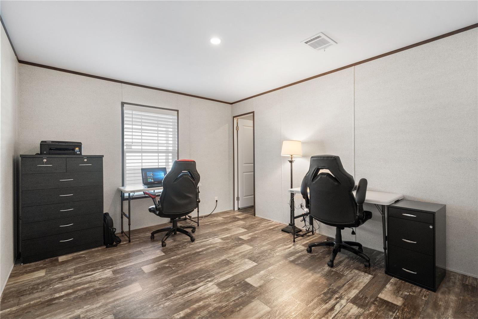 Image 26 of 42 For 224 Wolverine Avenue