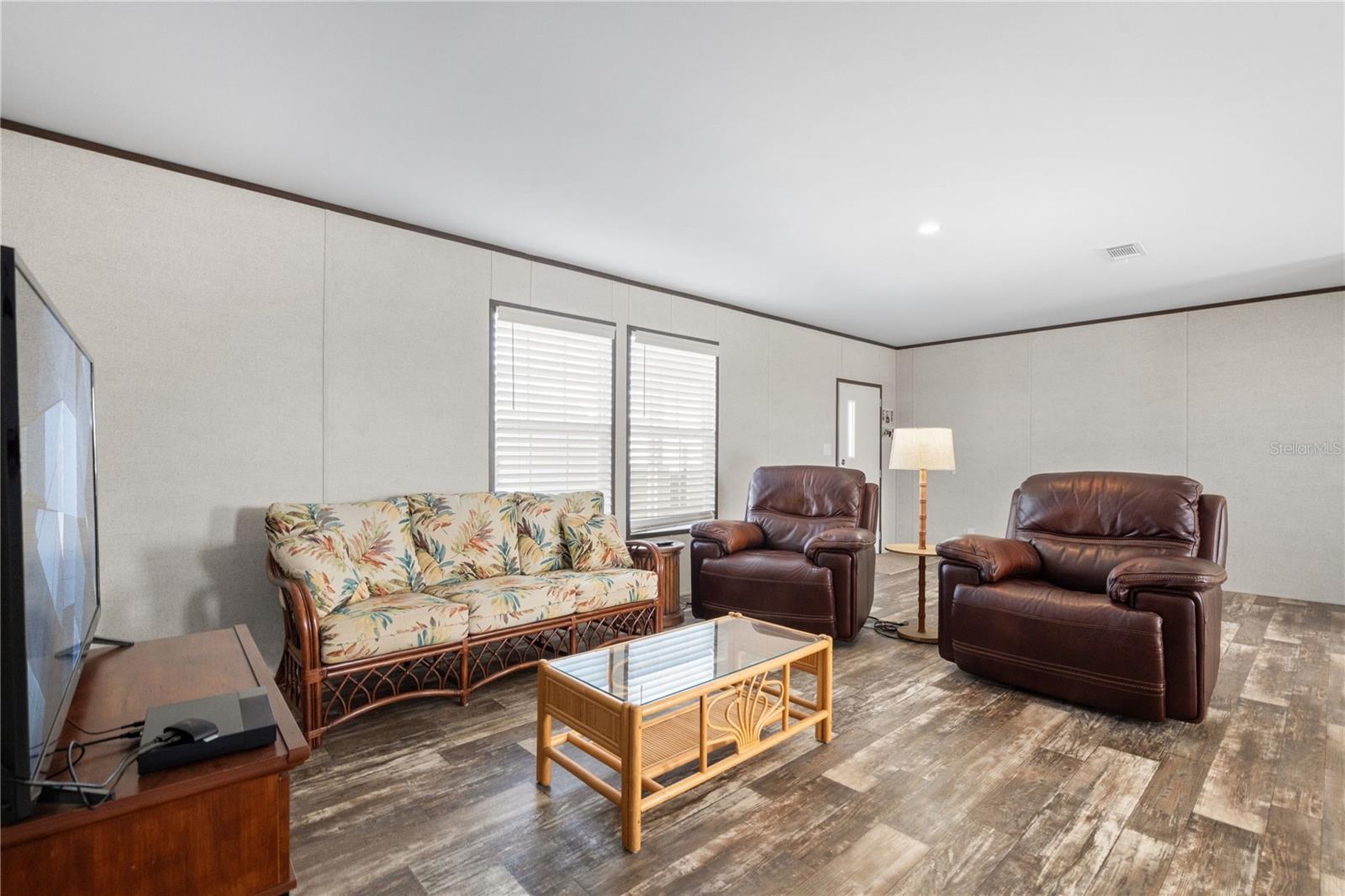 Image 7 of 42 For 224 Wolverine Avenue