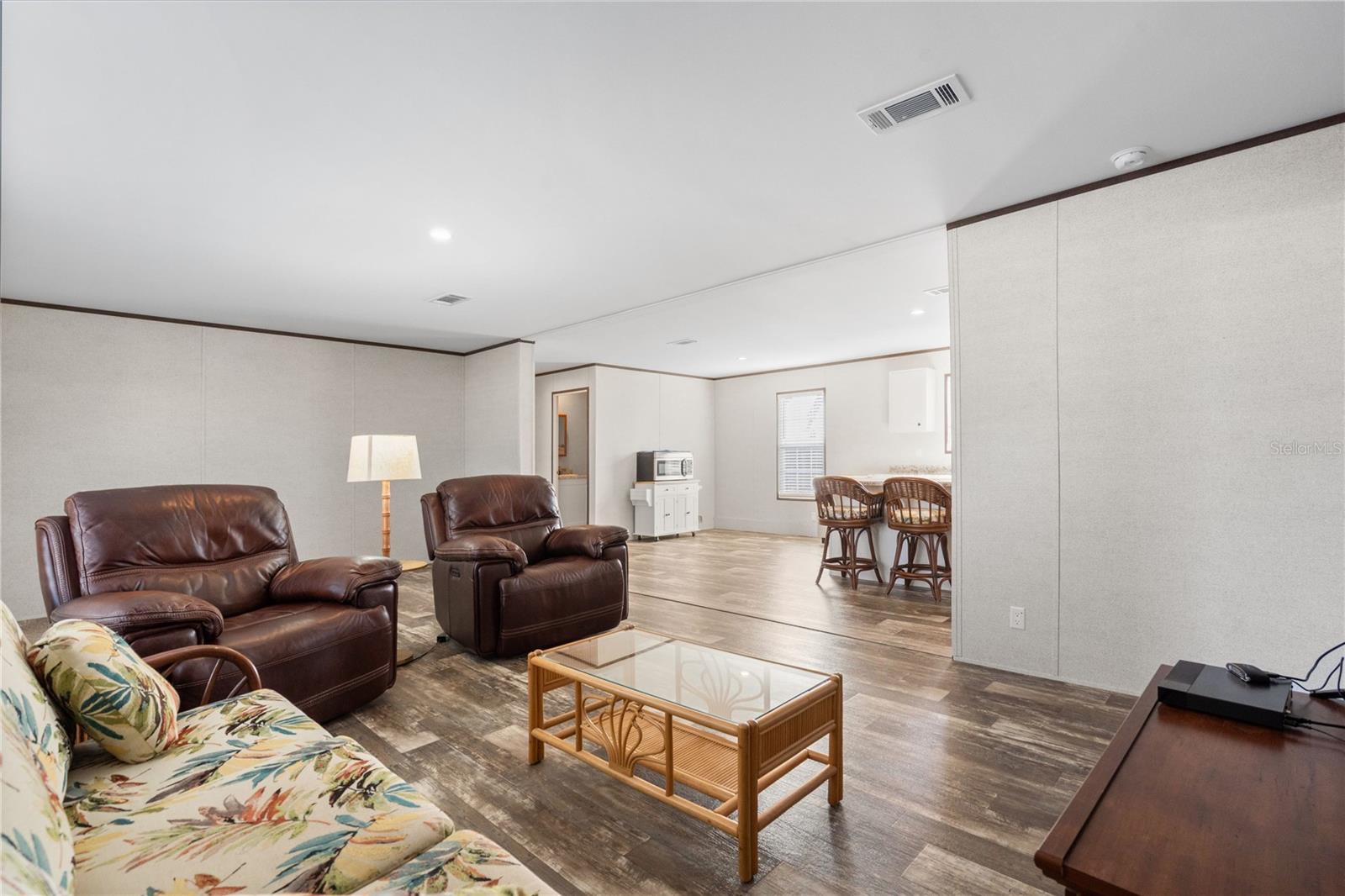 Image 8 of 42 For 224 Wolverine Avenue