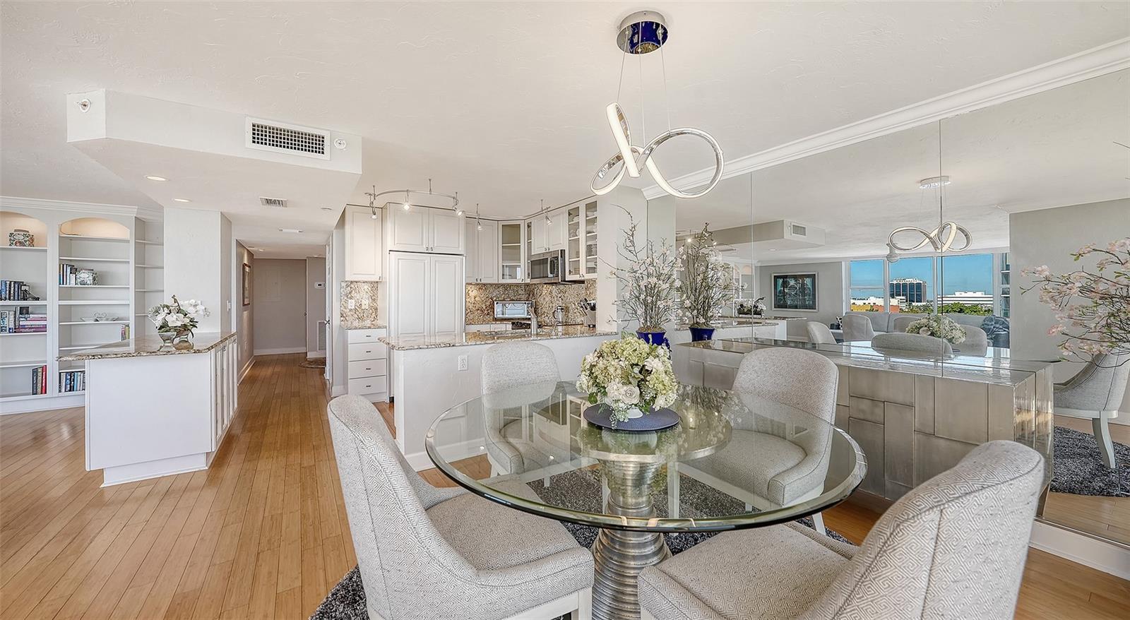 Image 16 of 62 For 770 Palm Avenue 704