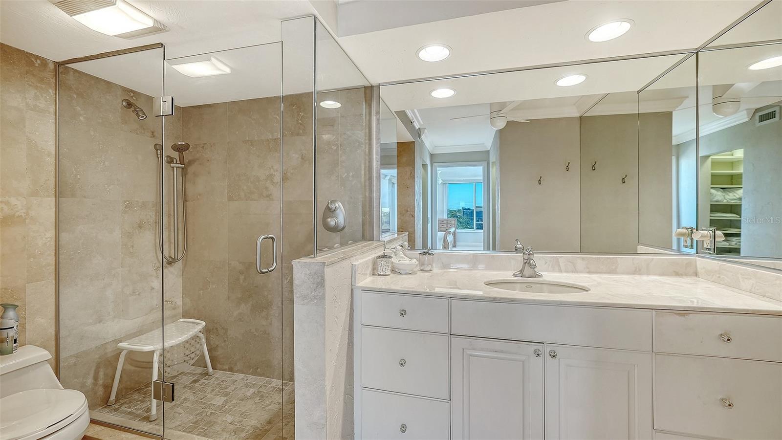 Image 29 of 62 For 770 Palm Avenue 704