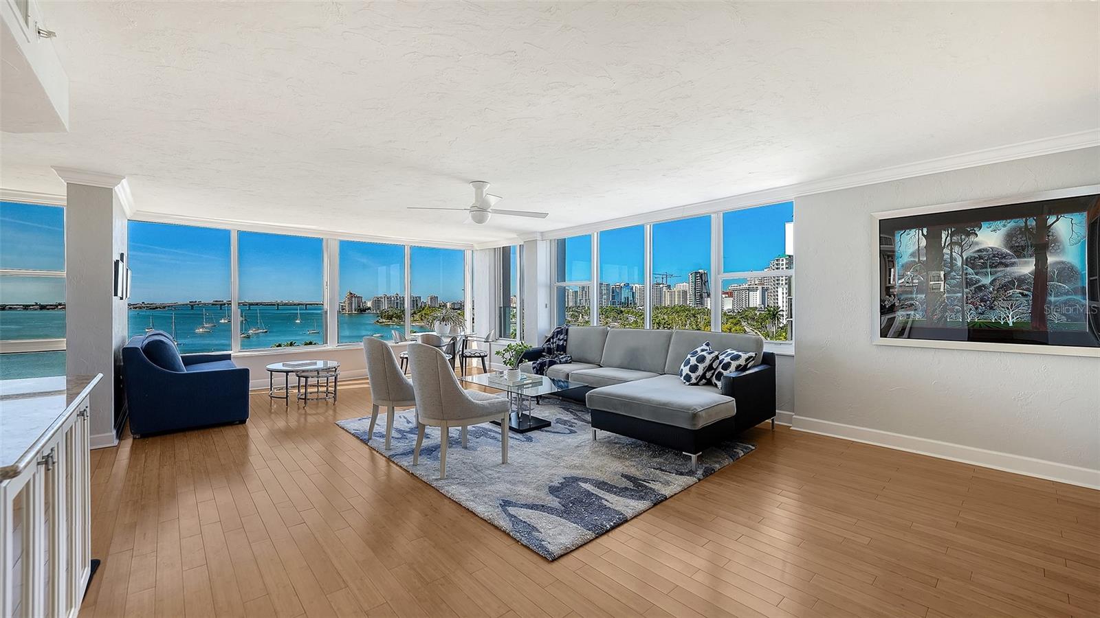 Image 7 of 62 For 770 Palm Avenue 704