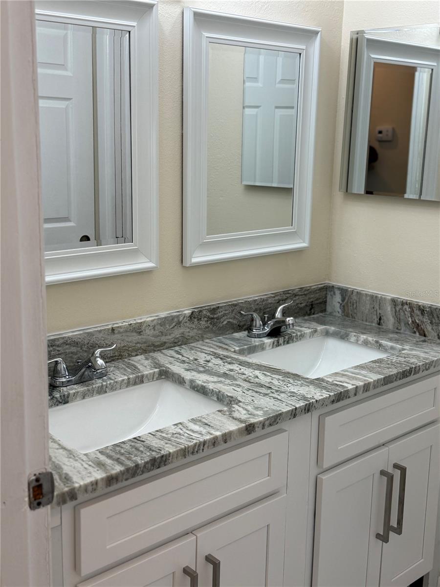 Image 17 of 19 For 6910 Friendship Drive