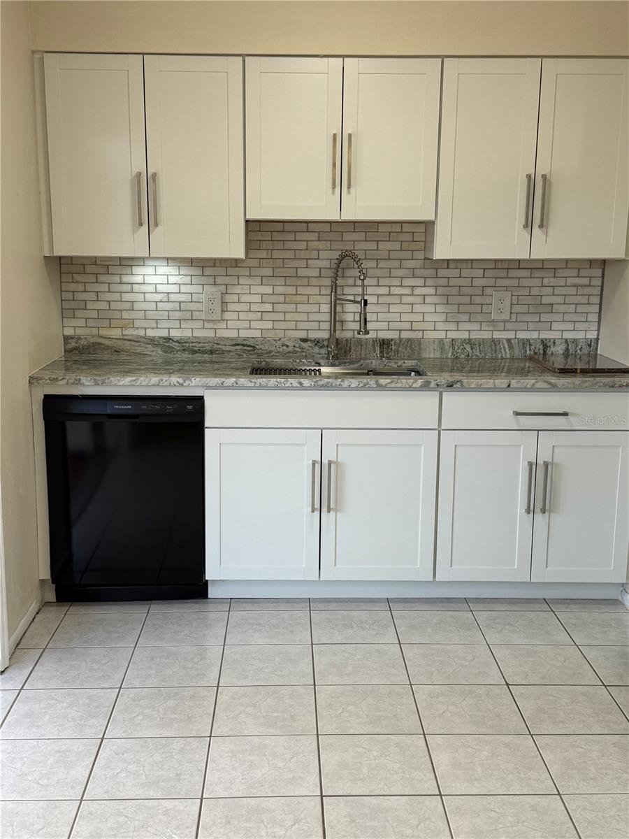 Image 5 of 19 For 6910 Friendship Drive