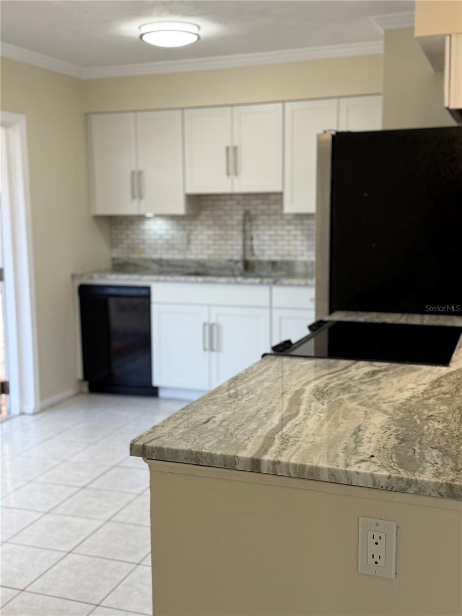 Image 6 of 19 For 6910 Friendship Drive