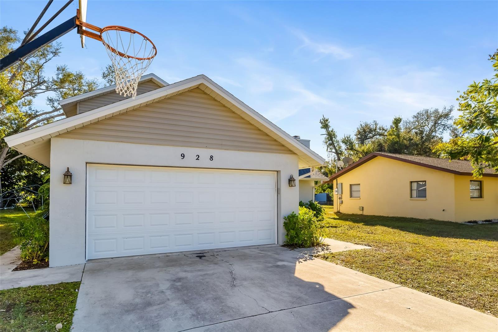 Image 18 of 58 For 928 Laurel Avenue