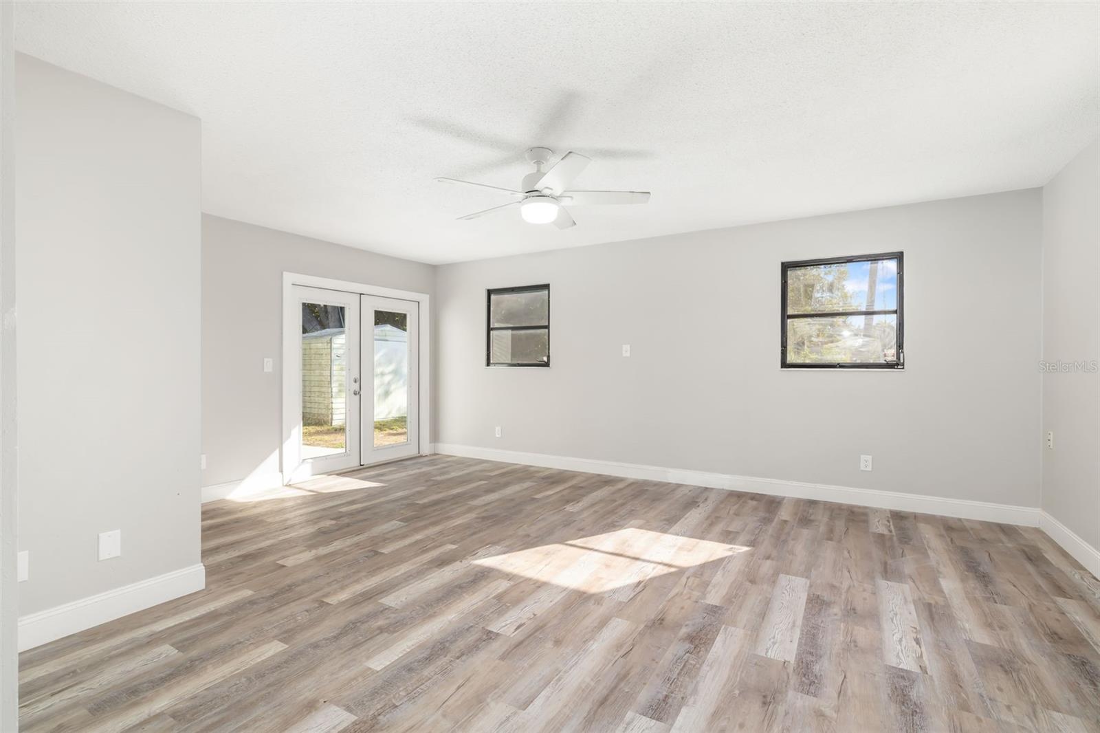 Image 19 of 58 For 928 Laurel Avenue