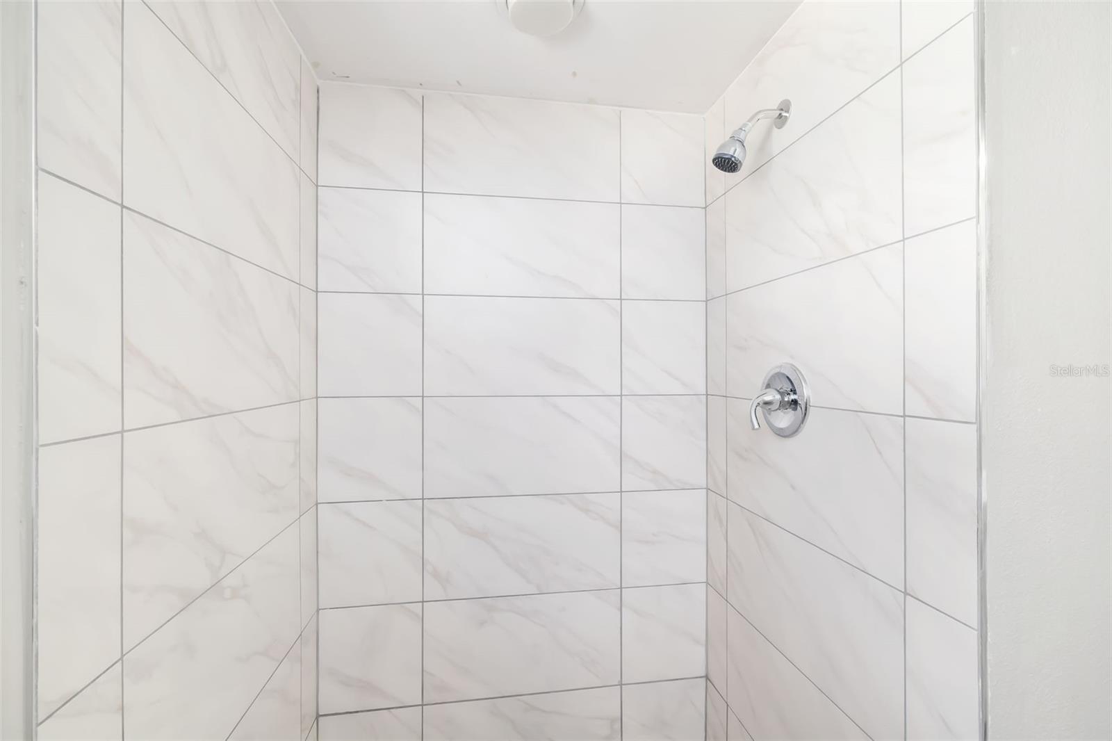 Image 28 of 58 For 928 Laurel Avenue