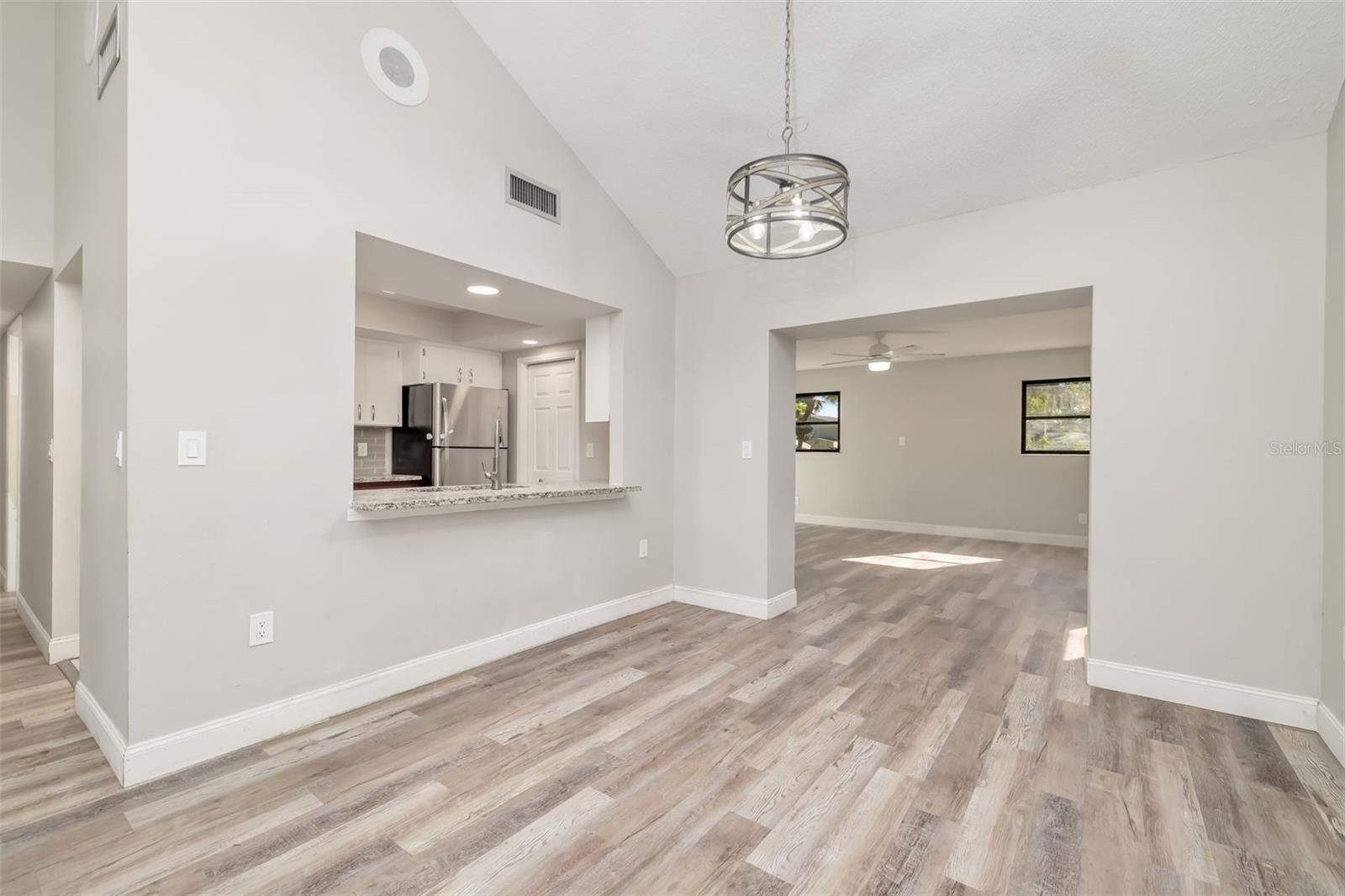 Image 6 of 58 For 928 Laurel Avenue