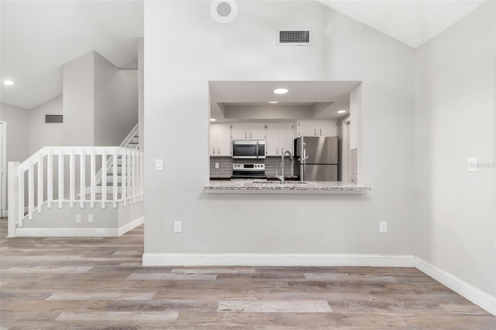 Image 7 of 58 For 928 Laurel Avenue