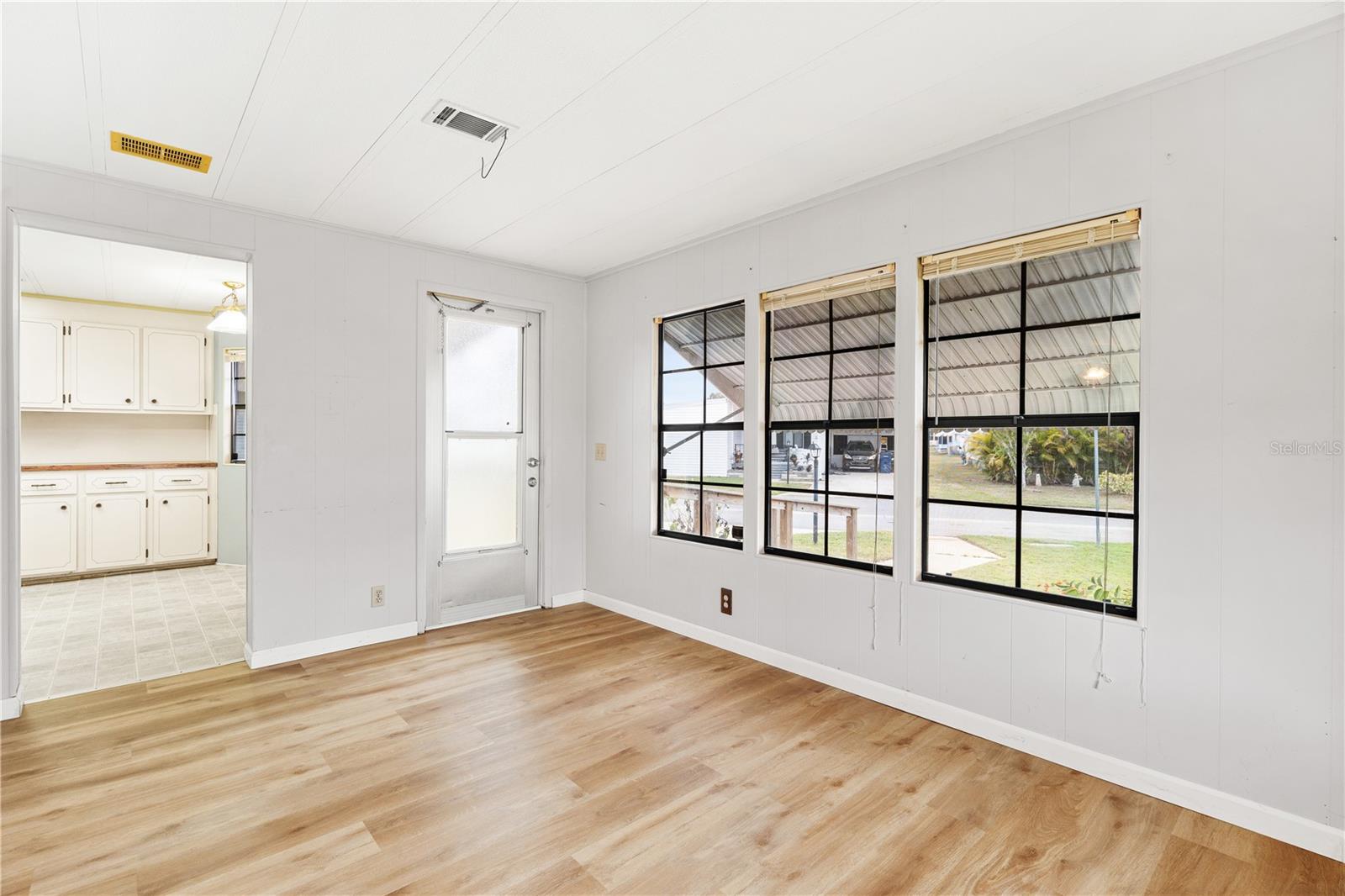 Image 10 of 26 For 6710 36th Avenue E 241