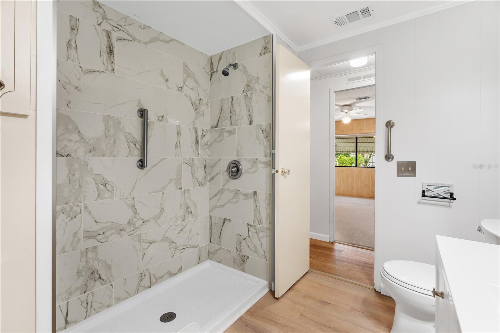 Image 20 of 26 For 6710 36th Avenue E 241