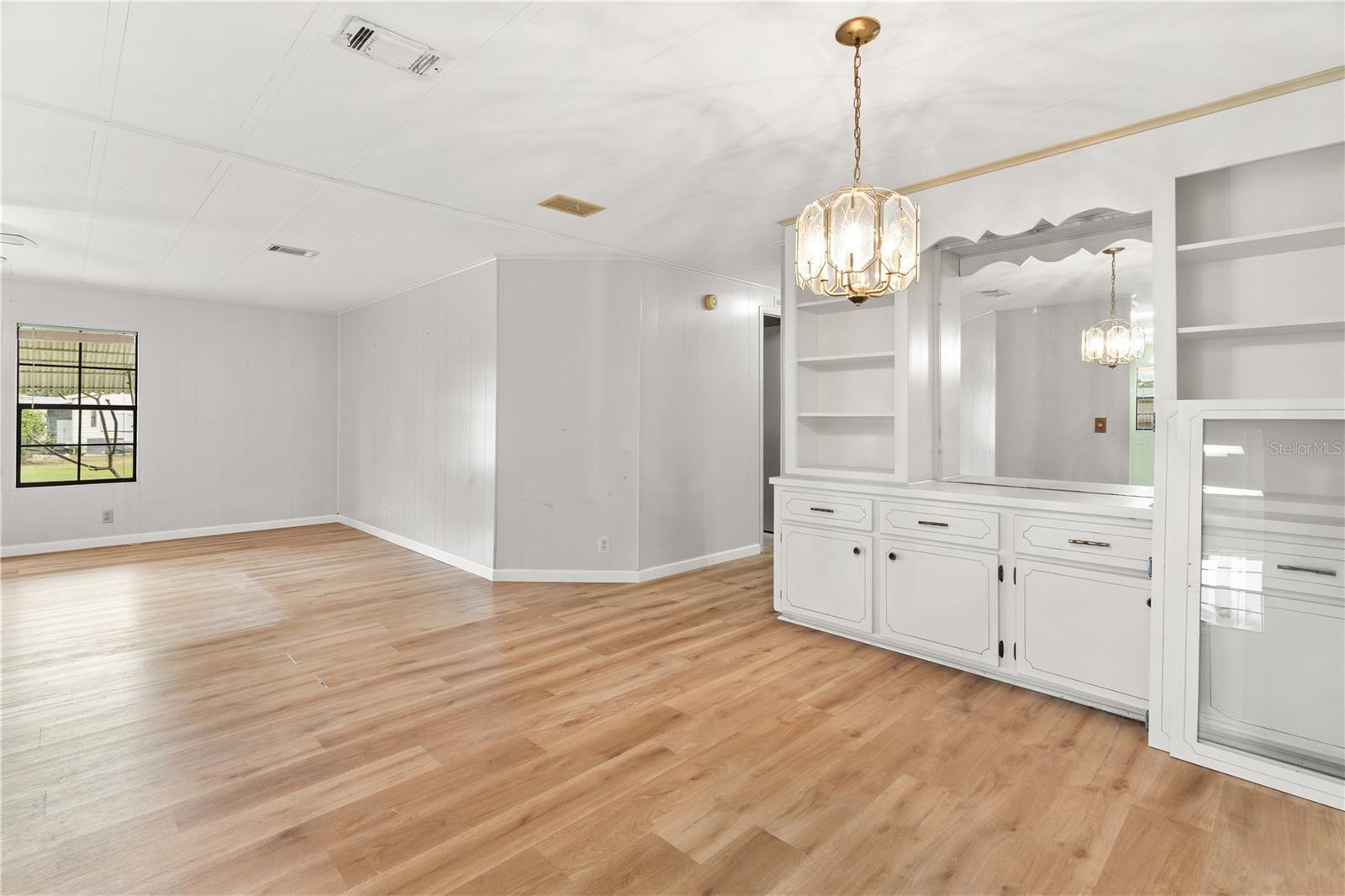 Image 7 of 26 For 6710 36th Avenue E 241