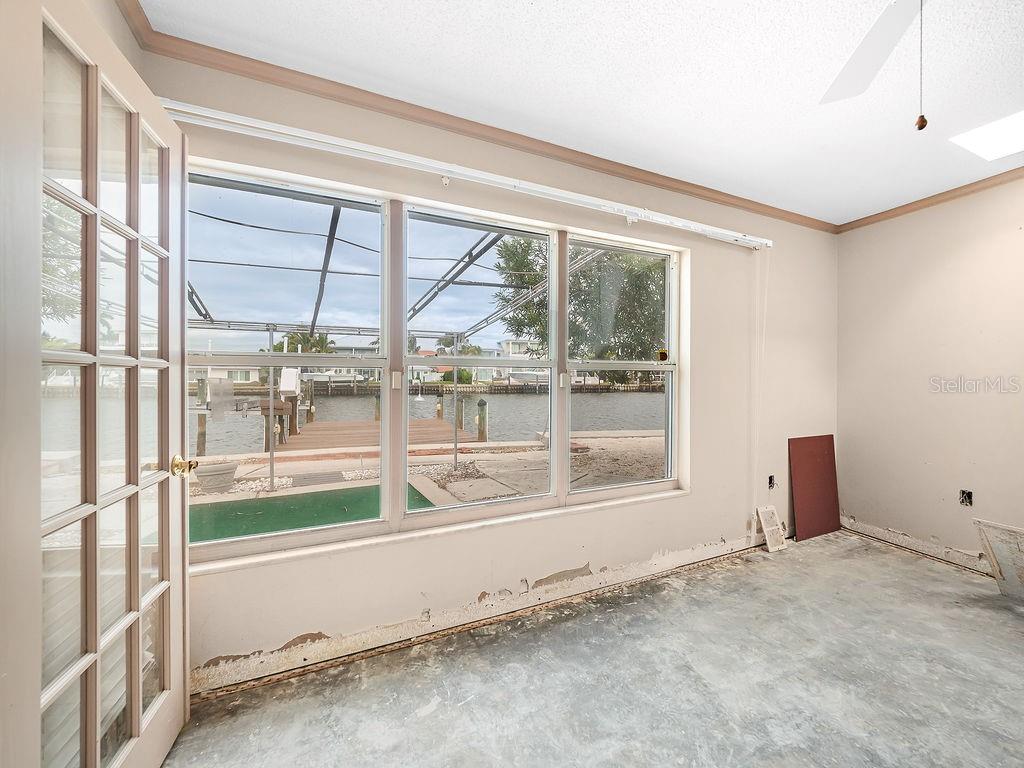 Image 24 of 59 For 34 Seaside Court