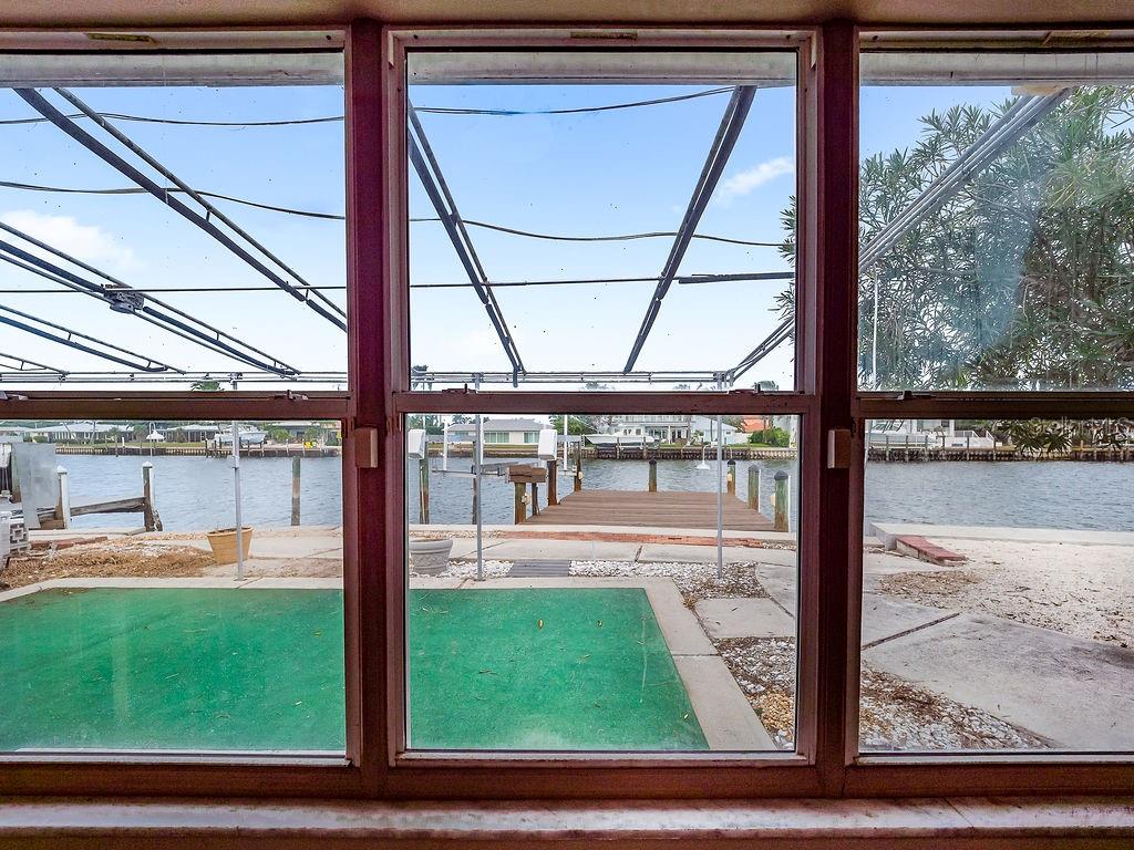 Image 25 of 59 For 34 Seaside Court