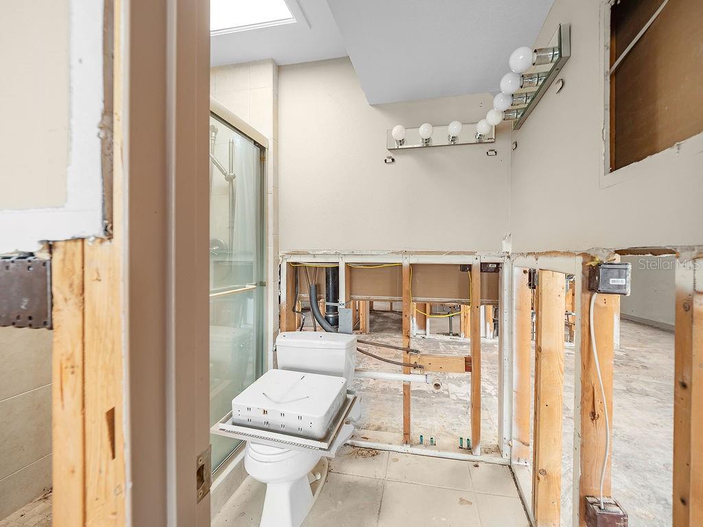 Image 28 of 59 For 34 Seaside Court