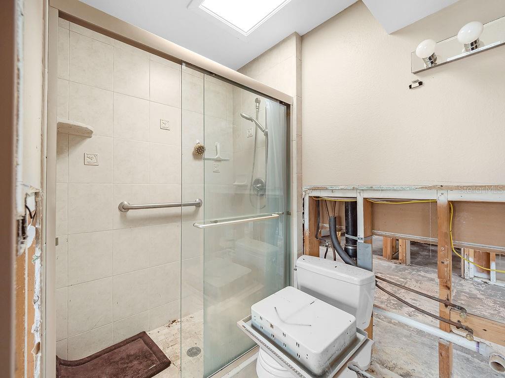 Image 29 of 59 For 34 Seaside Court