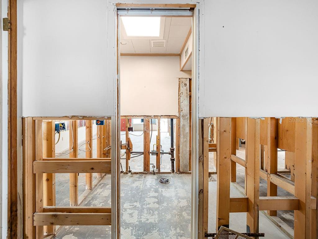 Image 41 of 59 For 34 Seaside Court