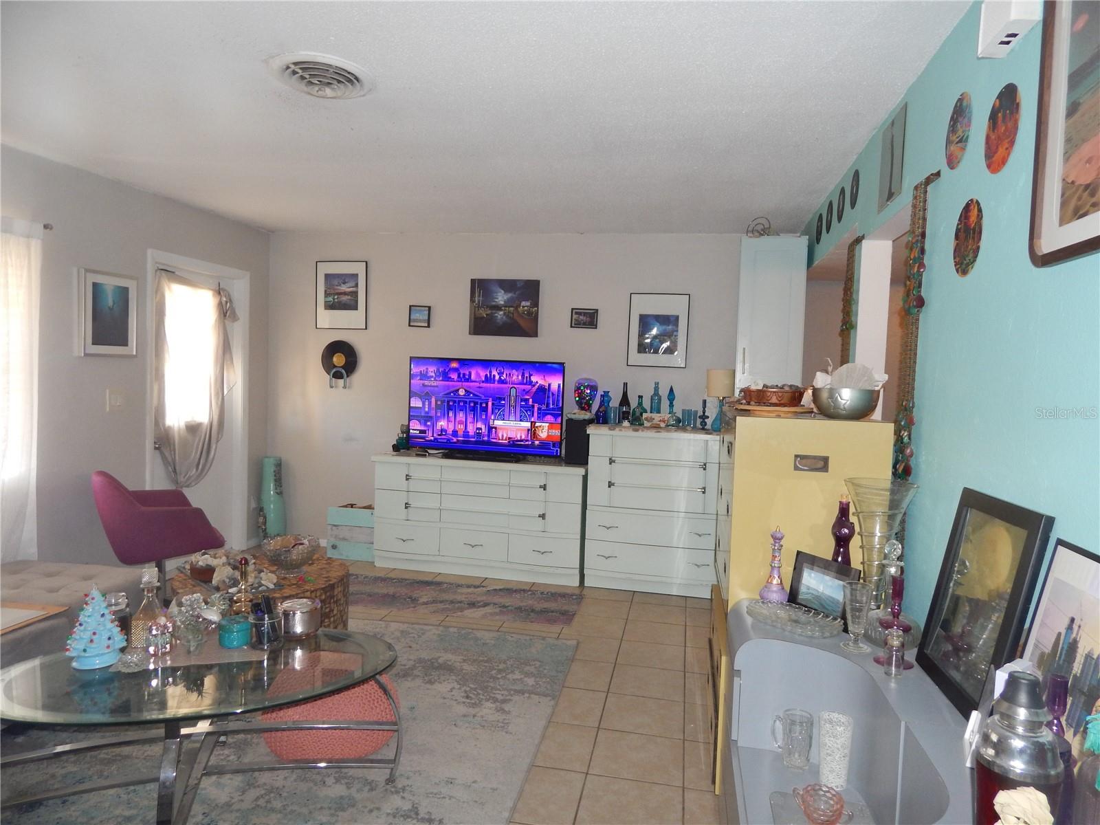 Image 6 of 6 For 2004 Wisconsin Avenue