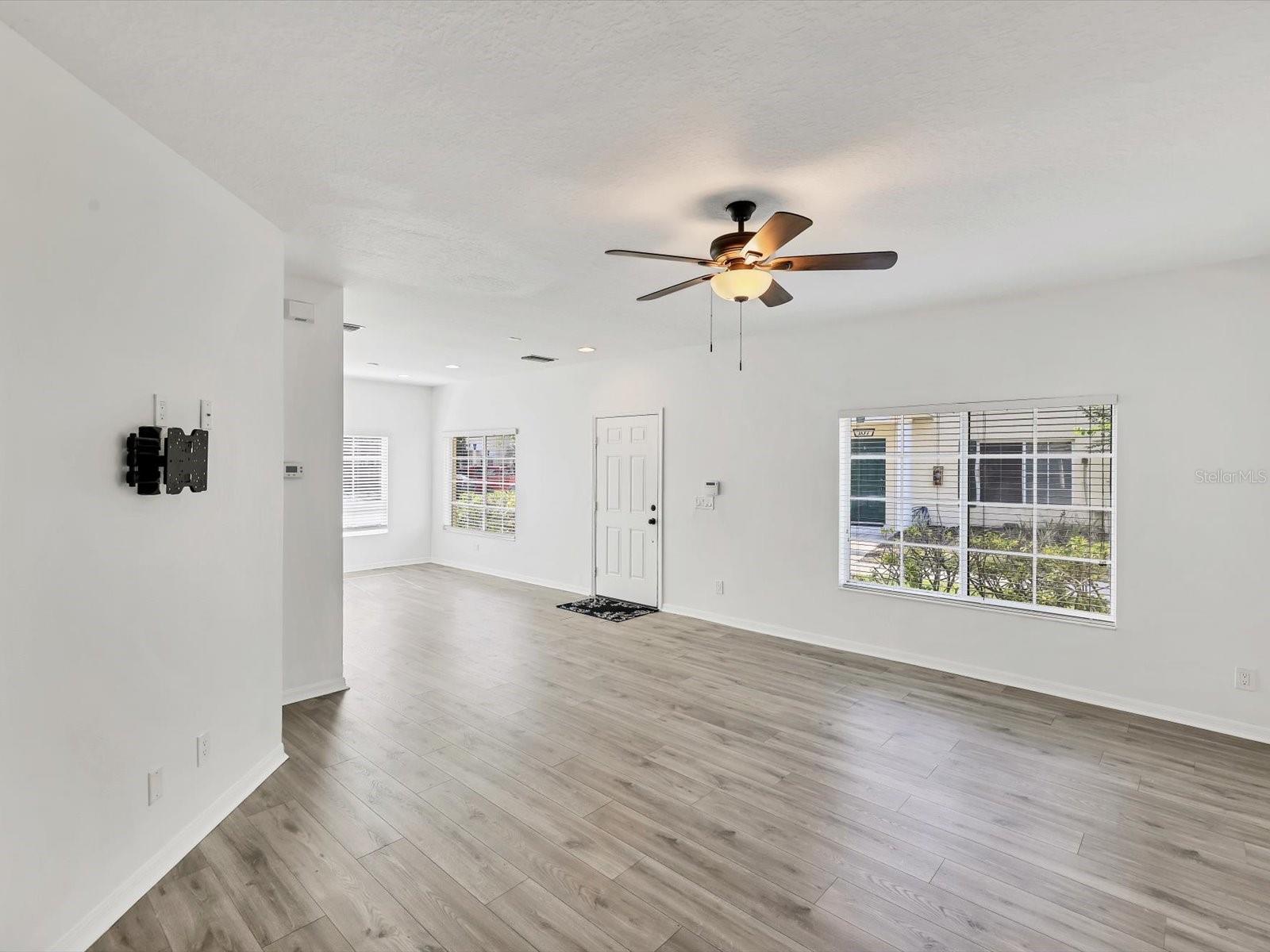 Image 18 of 33 For 262 Cape Harbour Loop 101