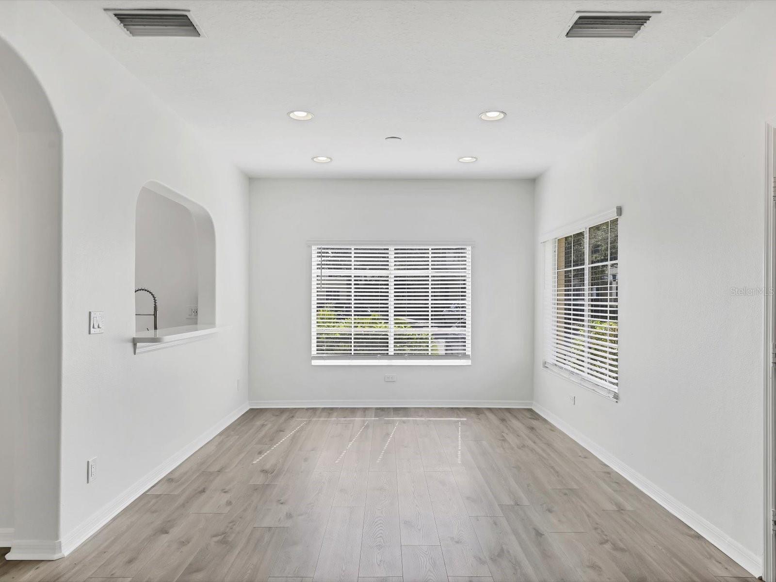 Image 8 of 33 For 262 Cape Harbour Loop 101