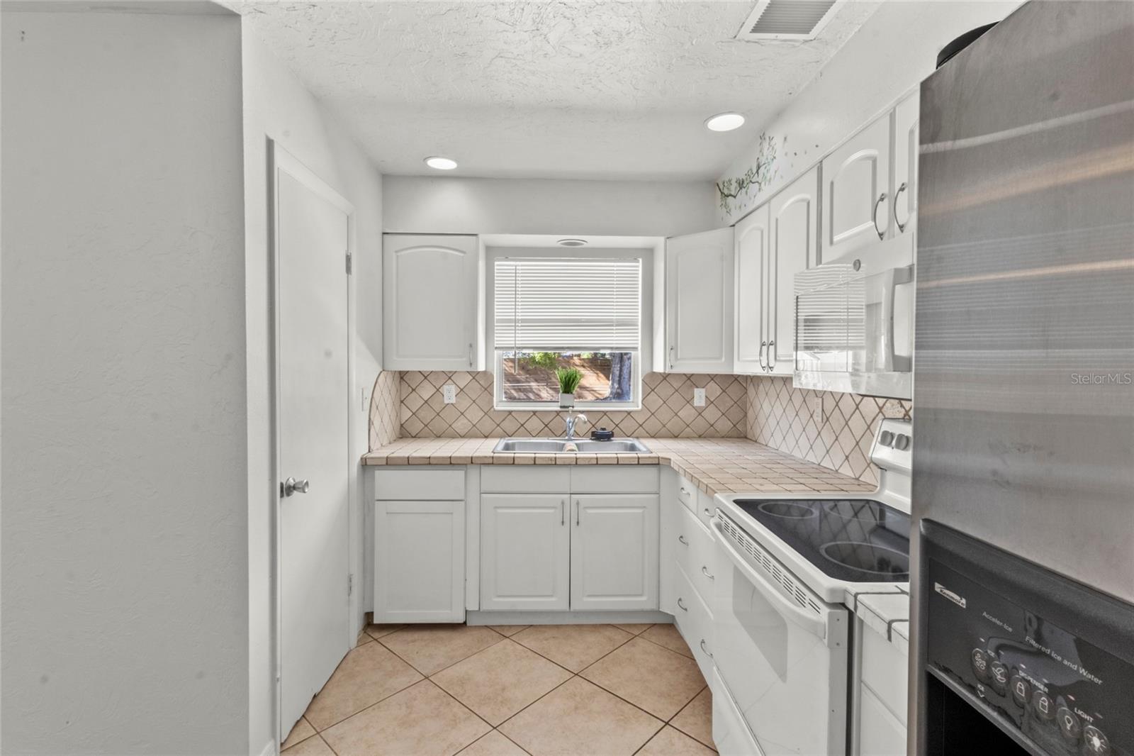 Image 13 of 45 For 4848 Camphor Avenue