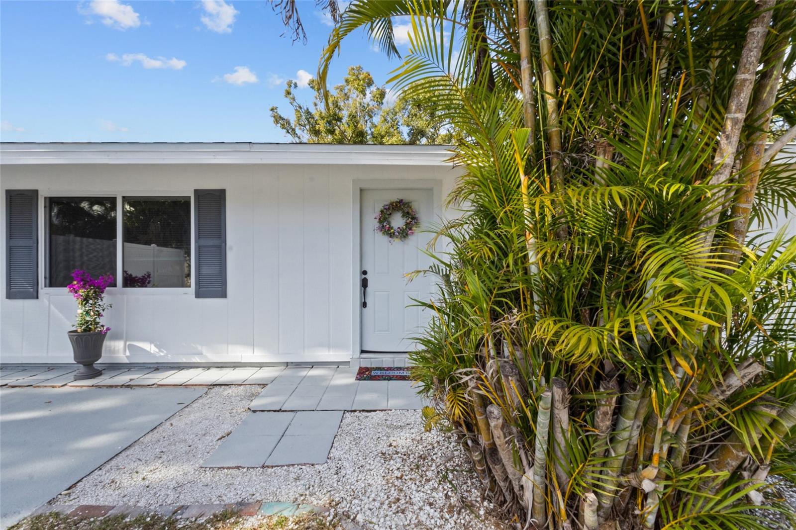 Image 2 of 45 For 4848 Camphor Avenue