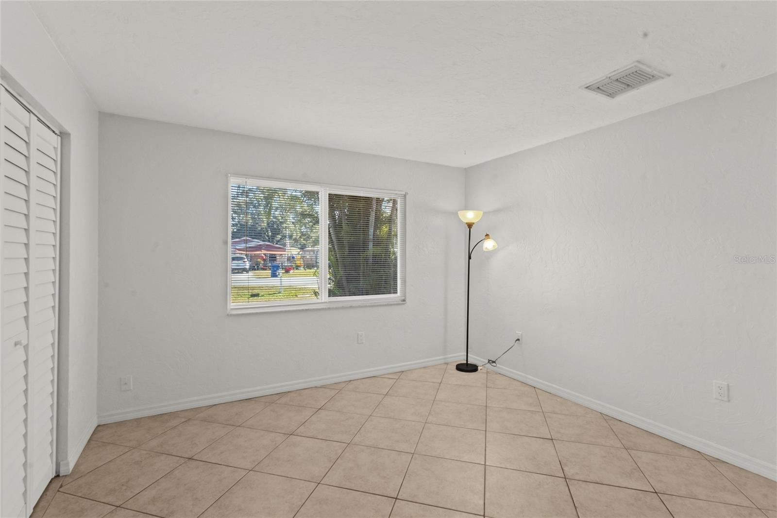 Image 21 of 45 For 4848 Camphor Avenue