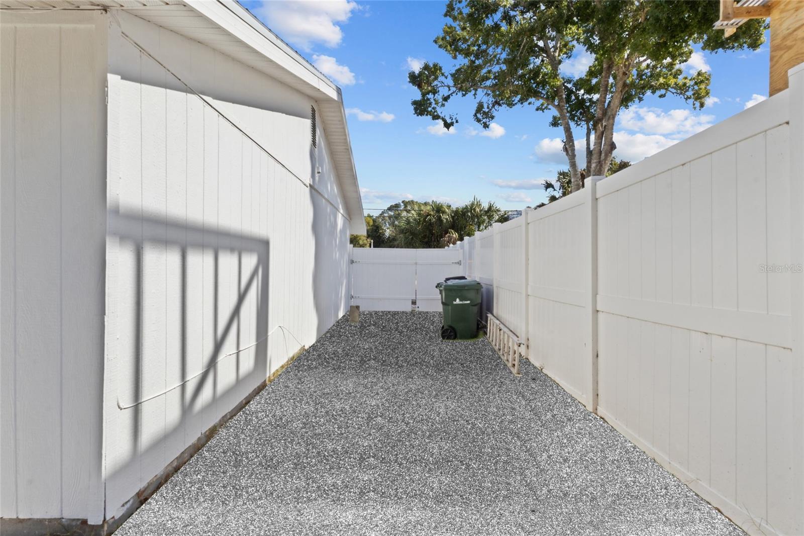 Image 8 of 45 For 4848 Camphor Avenue