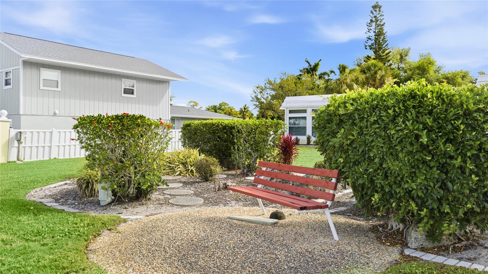 Image 26 of 43 For 5915 Tidewood Avenue 4